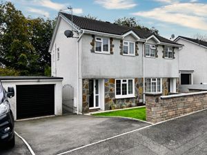 Photo 1- click for photo gallery